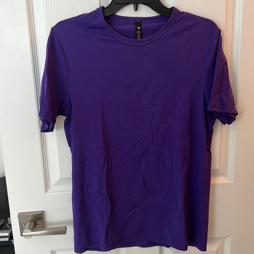Lululemon Men’s Shirt